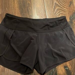 black lululemon sped up shorts